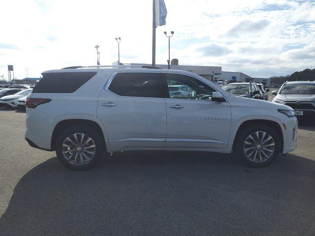 used 2023 Chevrolet Traverse car, priced at $32,999