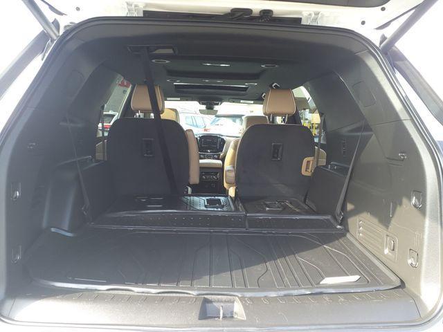 used 2023 Chevrolet Traverse car, priced at $32,999