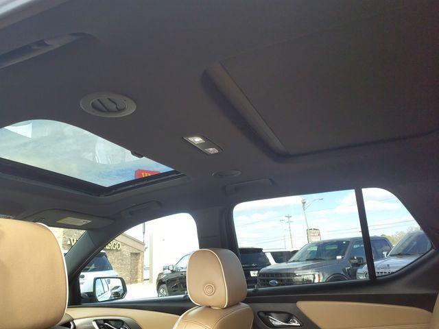 used 2023 Chevrolet Traverse car, priced at $32,999