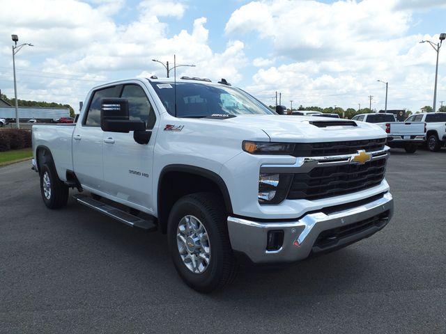 new 2025 Chevrolet Silverado 3500 car, priced at $61,230