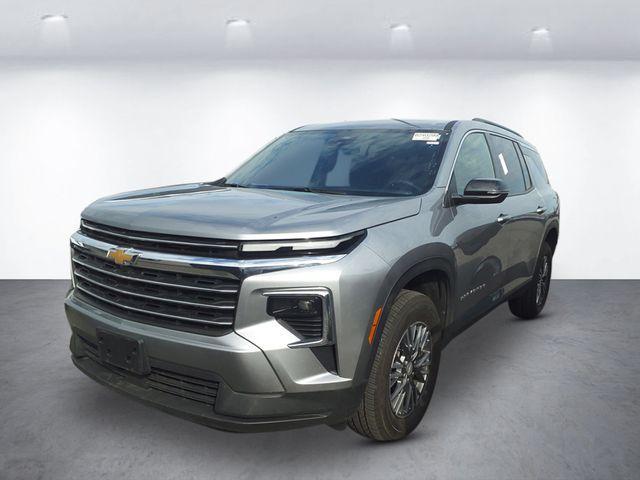 used 2025 Chevrolet Traverse car, priced at $38,993