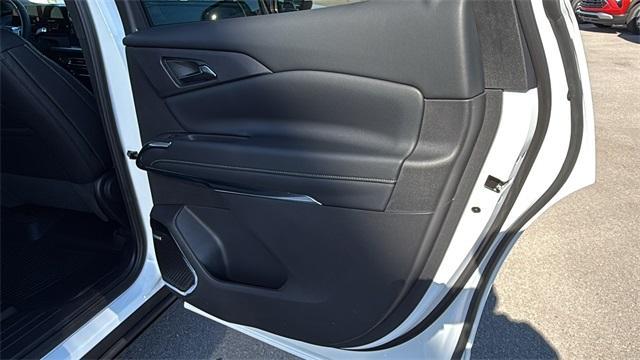 new 2026 Chevrolet Traverse car, priced at $51,137