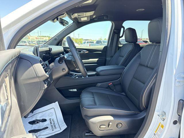 new 2026 Chevrolet Traverse car, priced at $57,588