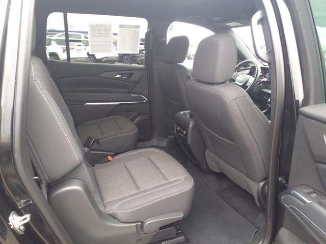 used 2025 Chevrolet Traverse car, priced at $34,999