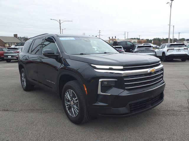 used 2025 Chevrolet Traverse car, priced at $34,999
