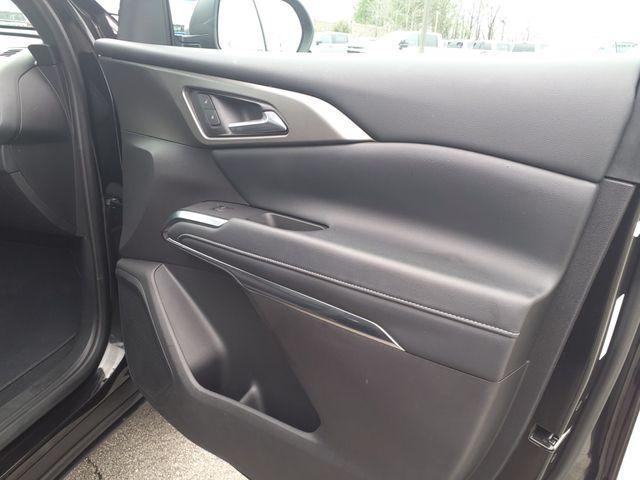 used 2025 Chevrolet Traverse car, priced at $34,999