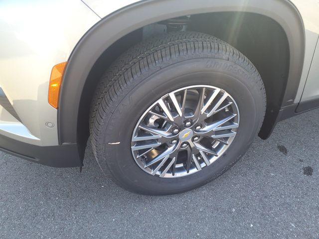 new 2026 Chevrolet Traverse car, priced at $49,024