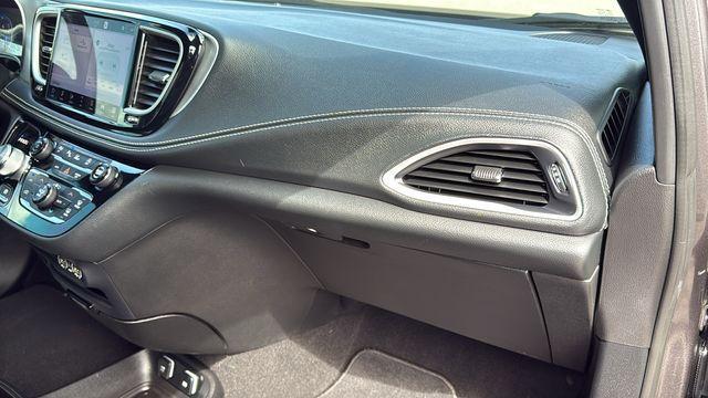 used 2021 Chrysler Pacifica car, priced at $22,993