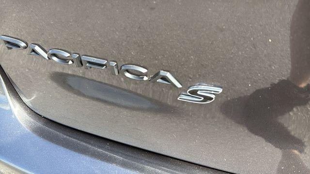 used 2021 Chrysler Pacifica car, priced at $22,993