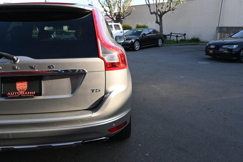 used 2015 Volvo XC60 car, priced at $10,995