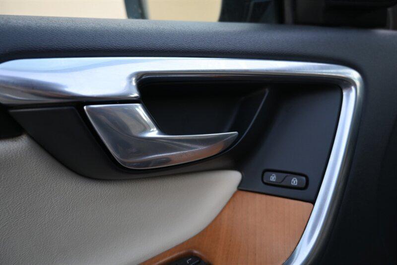 used 2015 Volvo XC60 car, priced at $10,995