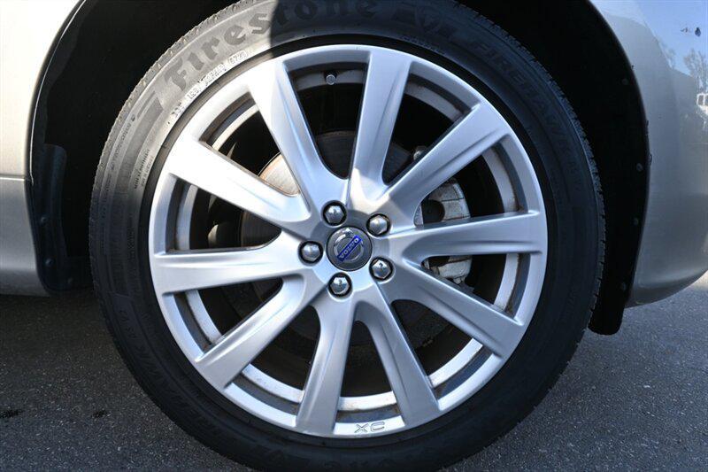 used 2015 Volvo XC60 car, priced at $10,995