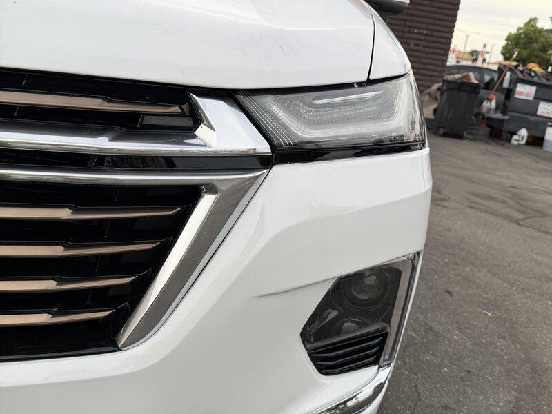 used 2023 Chevrolet Traverse car, priced at $32,997