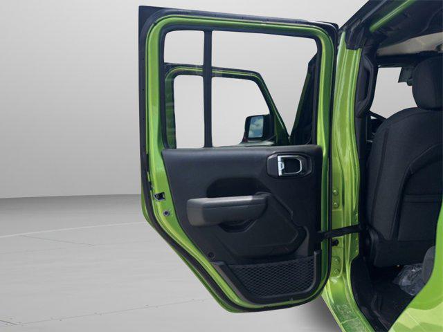 new 2025 Jeep Gladiator car, priced at $43,172