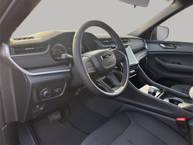 new 2025 Jeep Grand Cherokee car, priced at $32,203