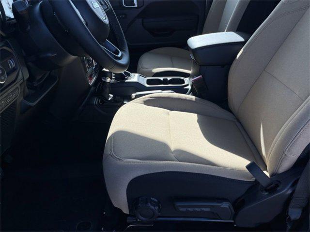 new 2026 Jeep Gladiator car, priced at $46,239