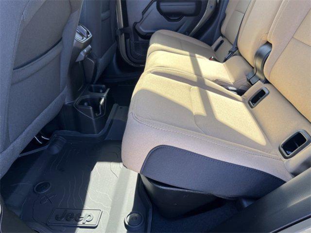 new 2026 Jeep Gladiator car, priced at $46,239