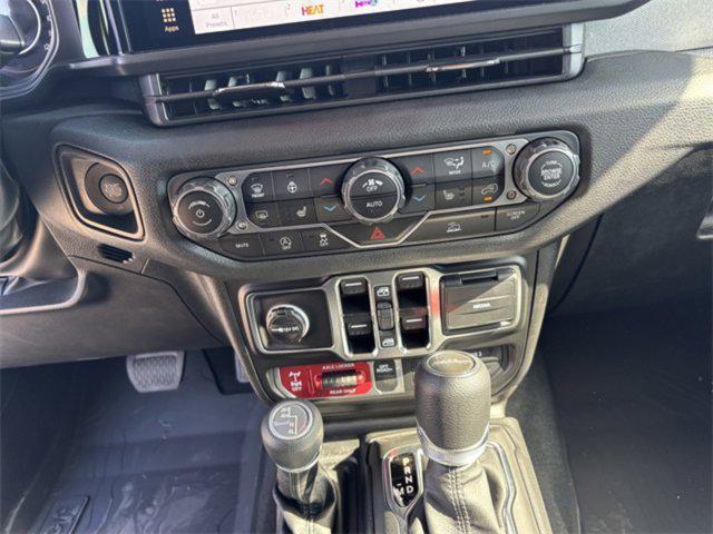 new 2025 Jeep Gladiator car, priced at $43,330