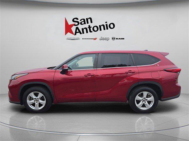 used 2023 Toyota Highlander car, priced at $32,264