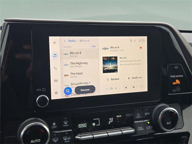 used 2023 Toyota Highlander car, priced at $32,264