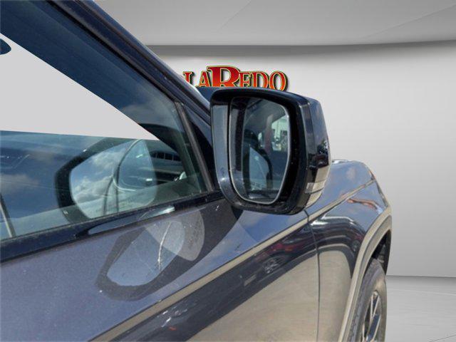 new 2025 Jeep Grand Cherokee car, priced at $37,547