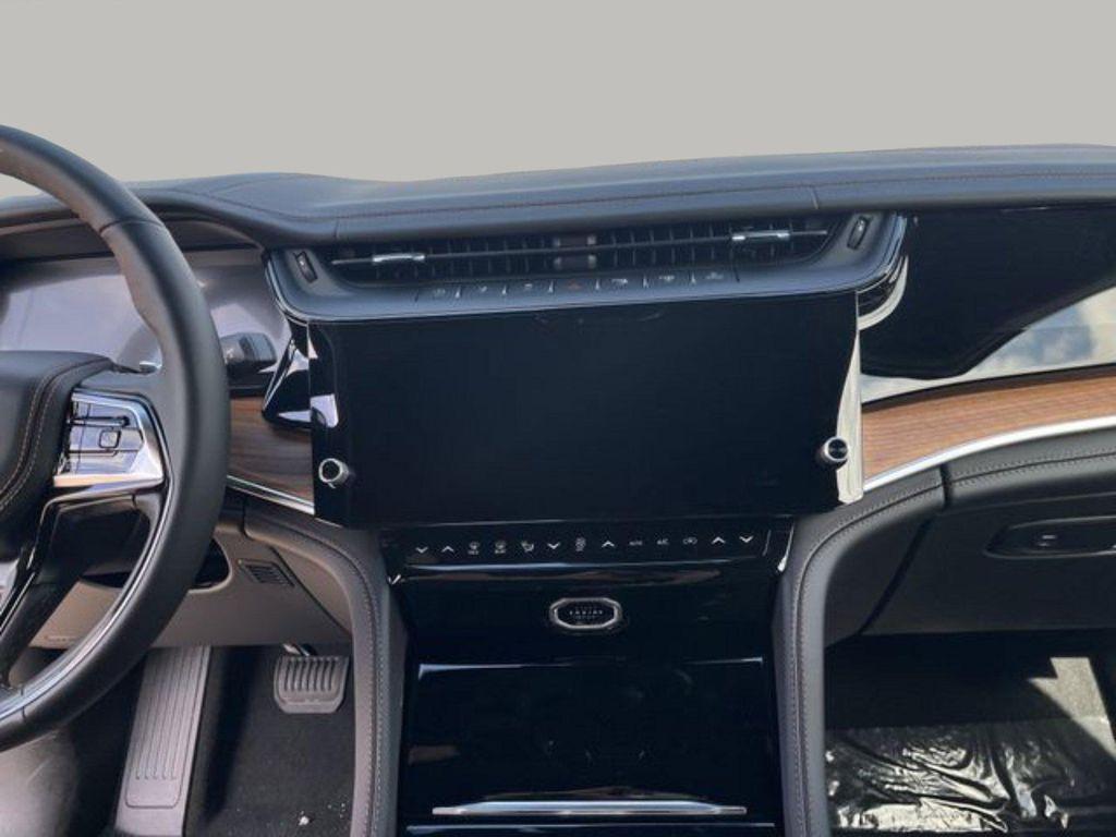 new 2026 Jeep Grand Cherokee car, priced at $54,869