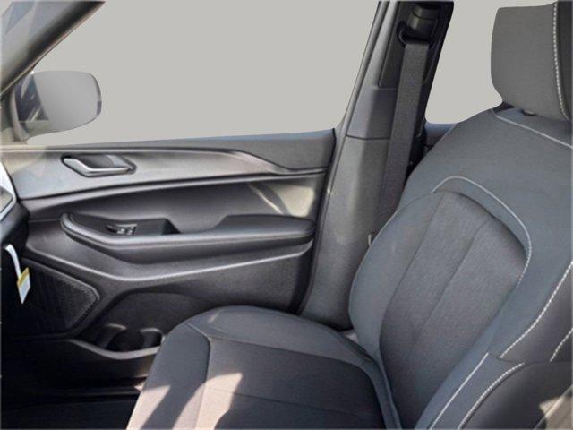 new 2025 Jeep Grand Cherokee L car, priced at $35,098