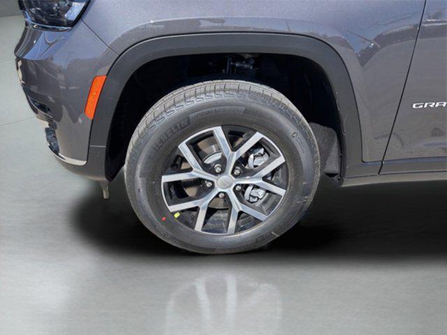 new 2025 Jeep Grand Cherokee L car, priced at $40,597