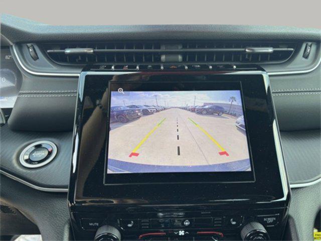 new 2025 Jeep Grand Cherokee car, priced at $37,012