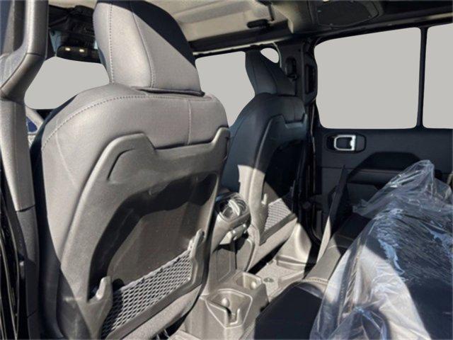 new 2025 Jeep Gladiator car, priced at $41,010