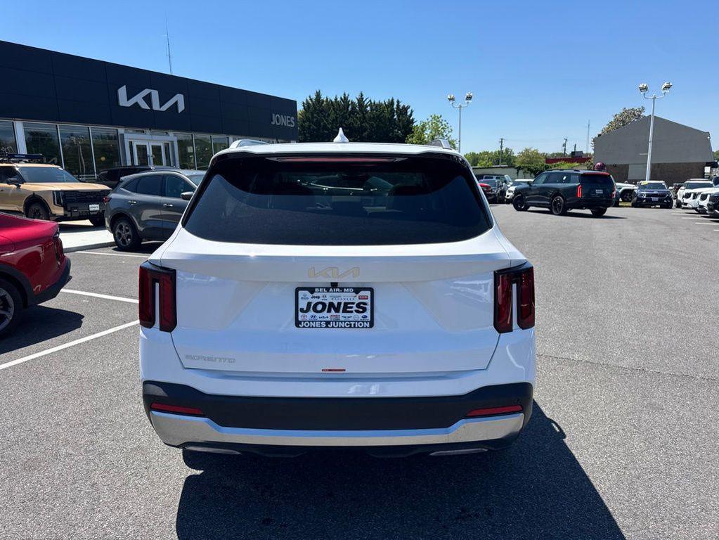 new 2026 Kia Sorento car, priced at $34,727