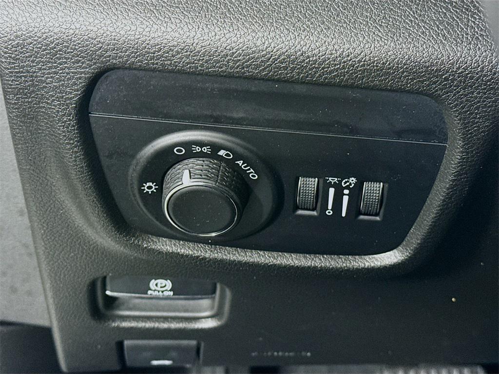 used 2023 Jeep Grand Cherokee L car, priced at $34,995