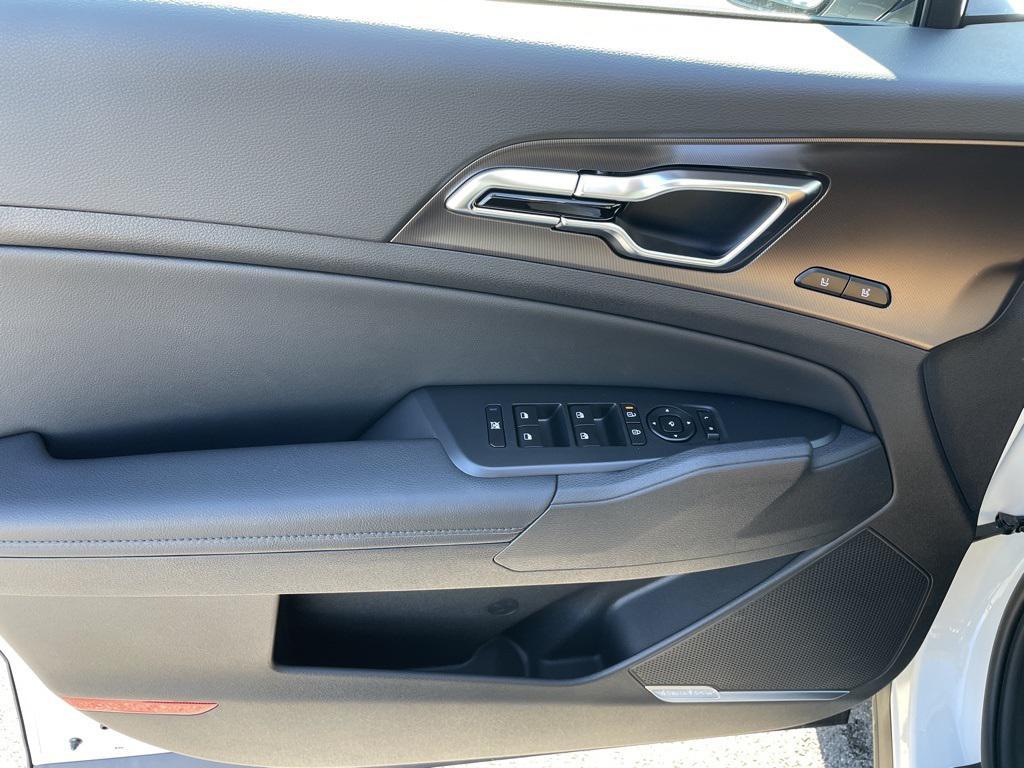 new 2026 Kia Sportage Hybrid car, priced at $40,467