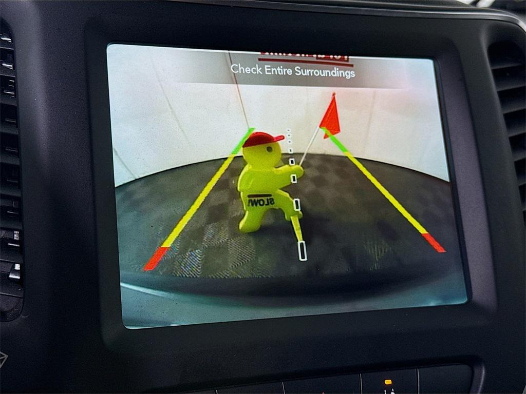 used 2023 Jeep Cherokee car, priced at $18,996