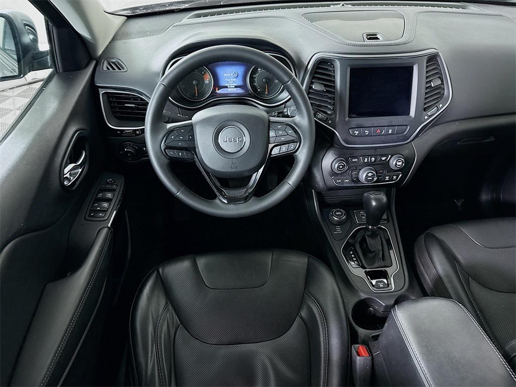 used 2023 Jeep Cherokee car, priced at $18,996