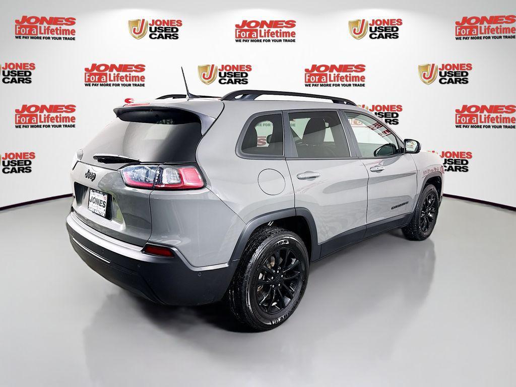 used 2023 Jeep Cherokee car, priced at $18,998