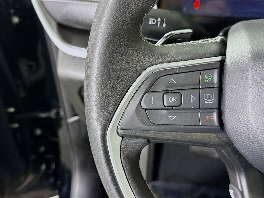 used 2023 Jeep Grand Cherokee car, priced at $32,998