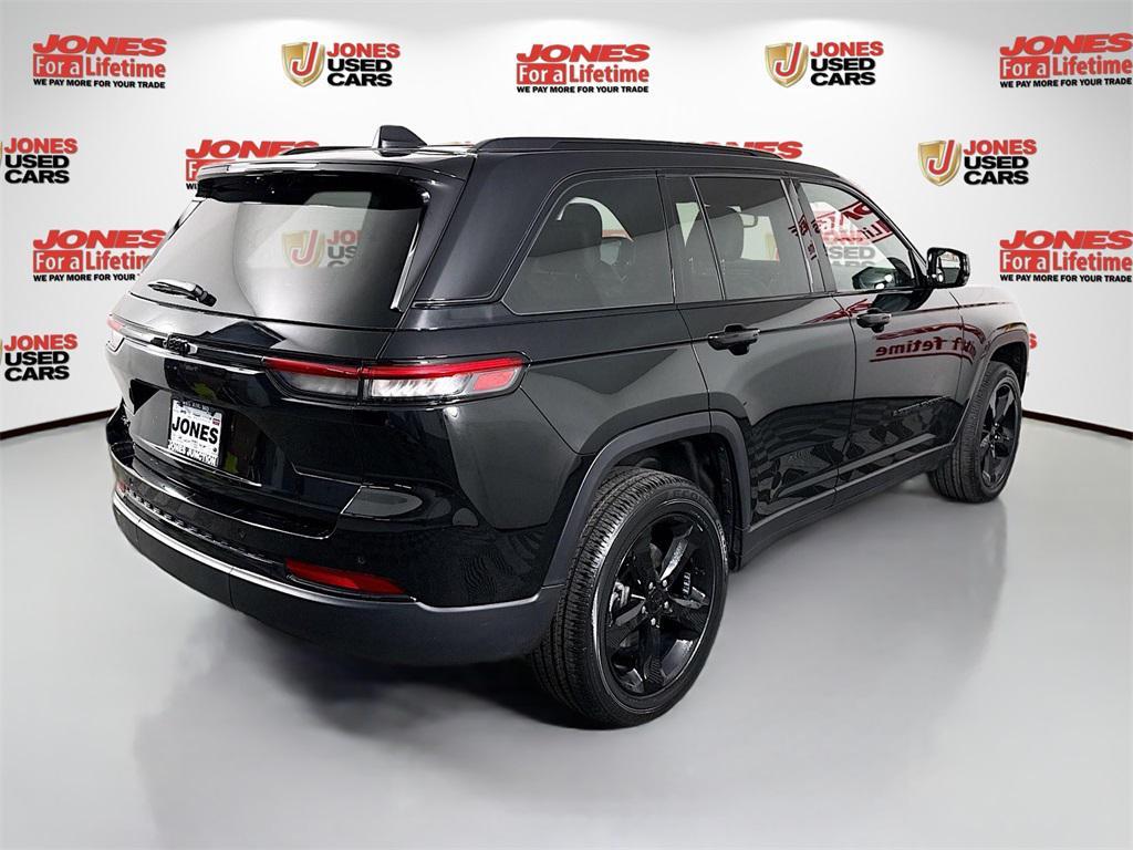 used 2023 Jeep Grand Cherokee car, priced at $32,998