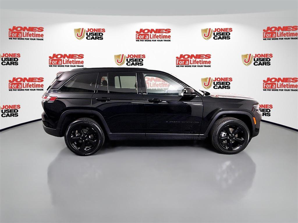 used 2023 Jeep Grand Cherokee car, priced at $32,998