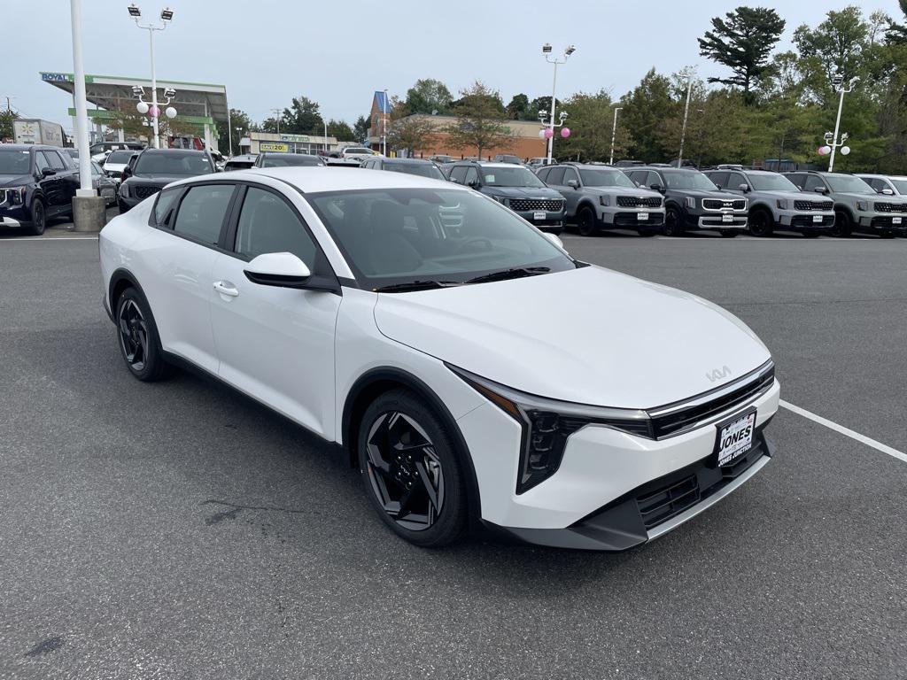 new 2025 Kia K4 car, priced at $24,679