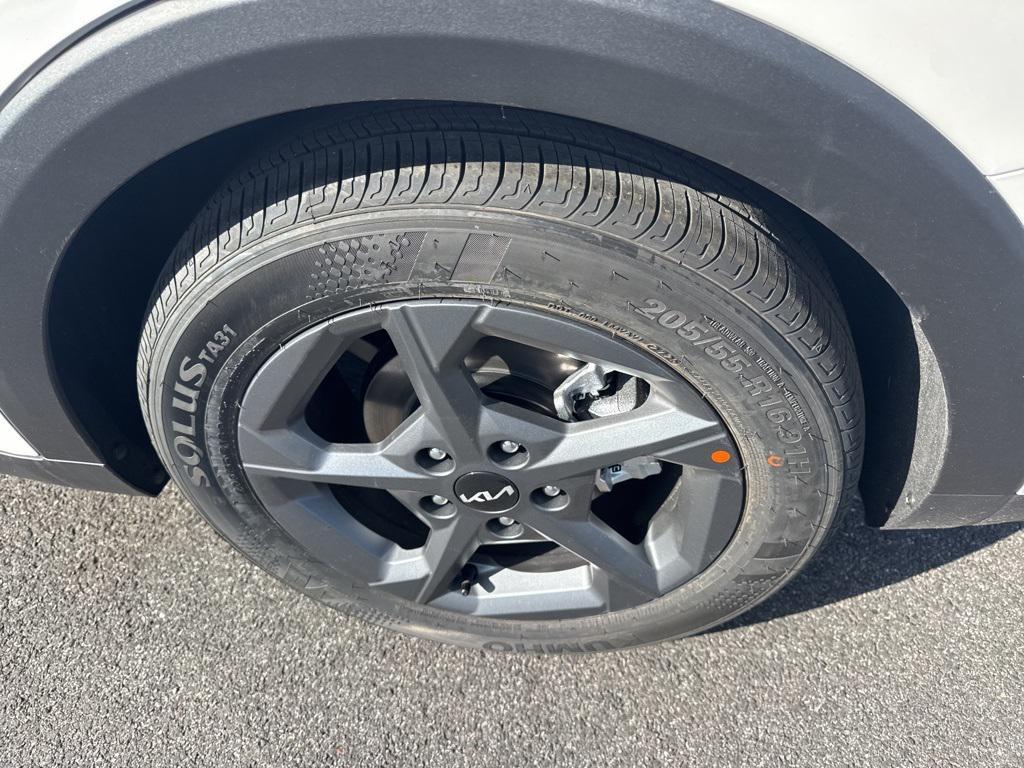 new 2025 Kia K4 car, priced at $23,591
