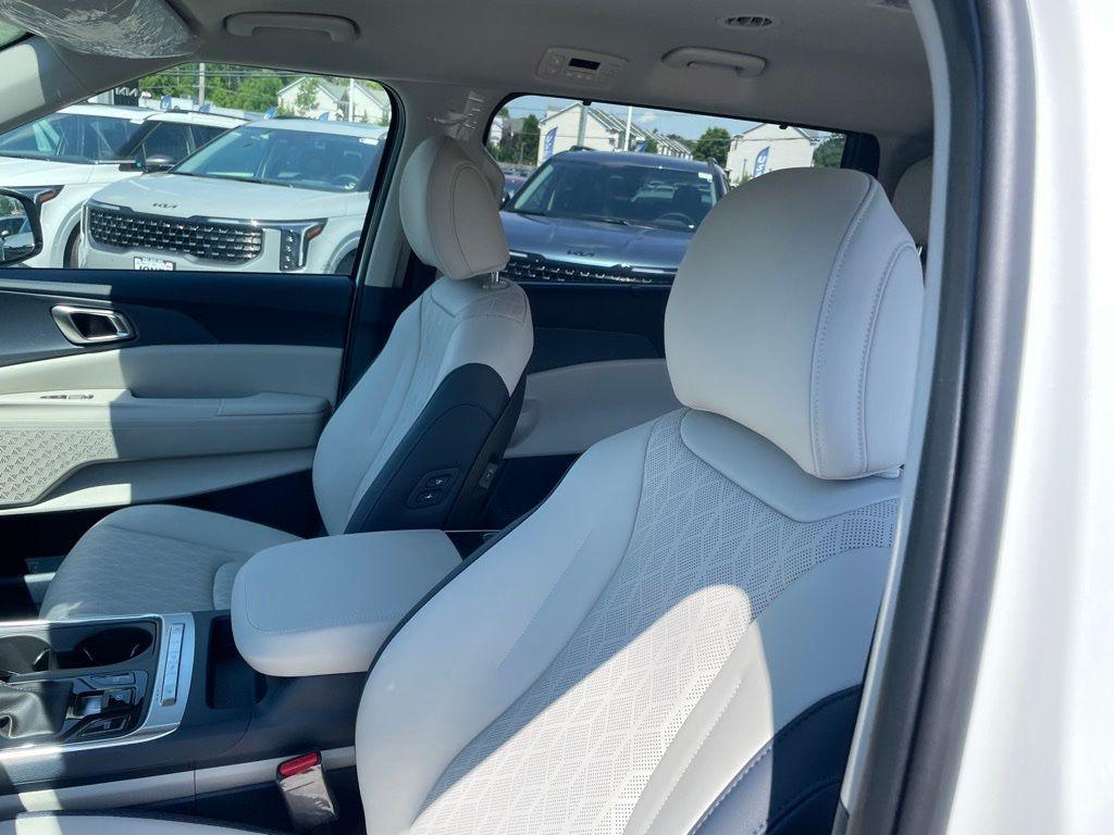 new 2026 Kia Carnival car, priced at $41,346