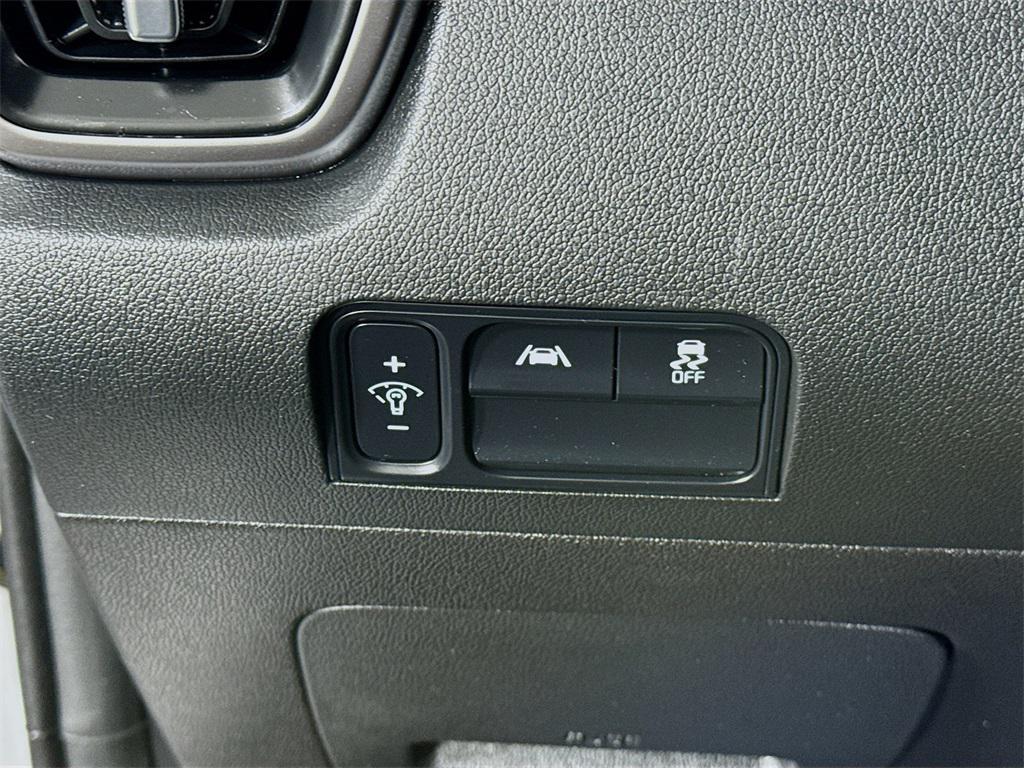 used 2022 Kia Sorento car, priced at $22,698