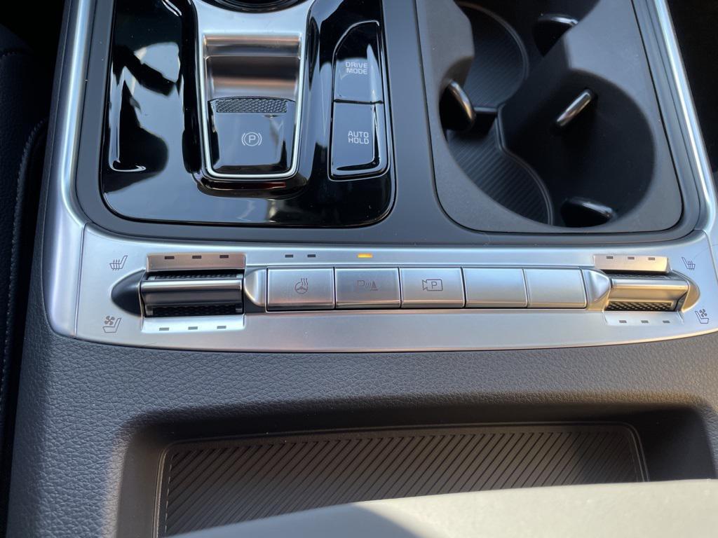 new 2026 Kia Carnival Hybrid car, priced at $52,700