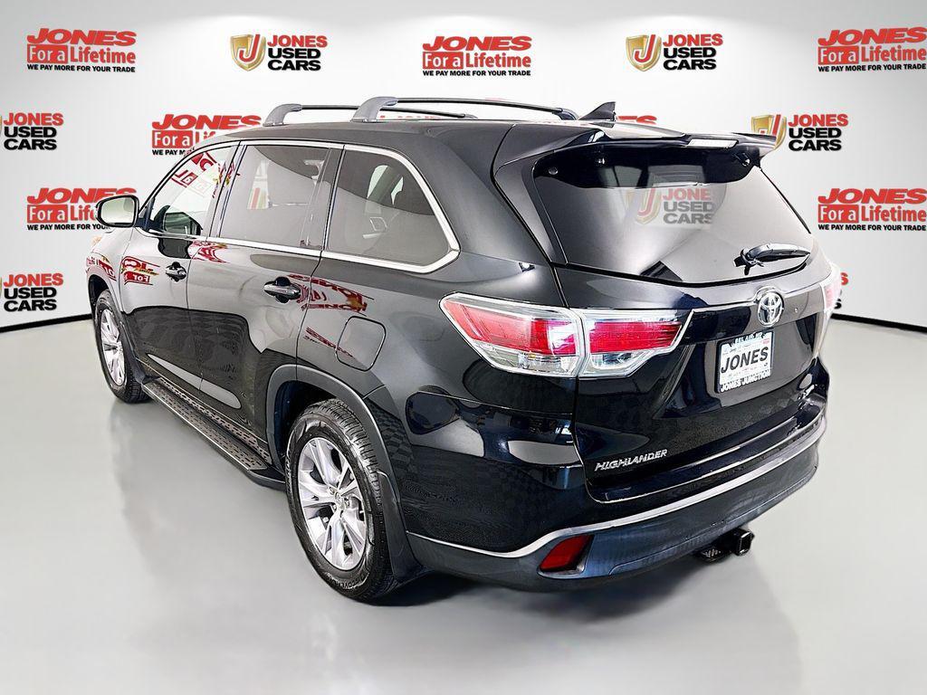 used 2015 Toyota Highlander car, priced at $19,996