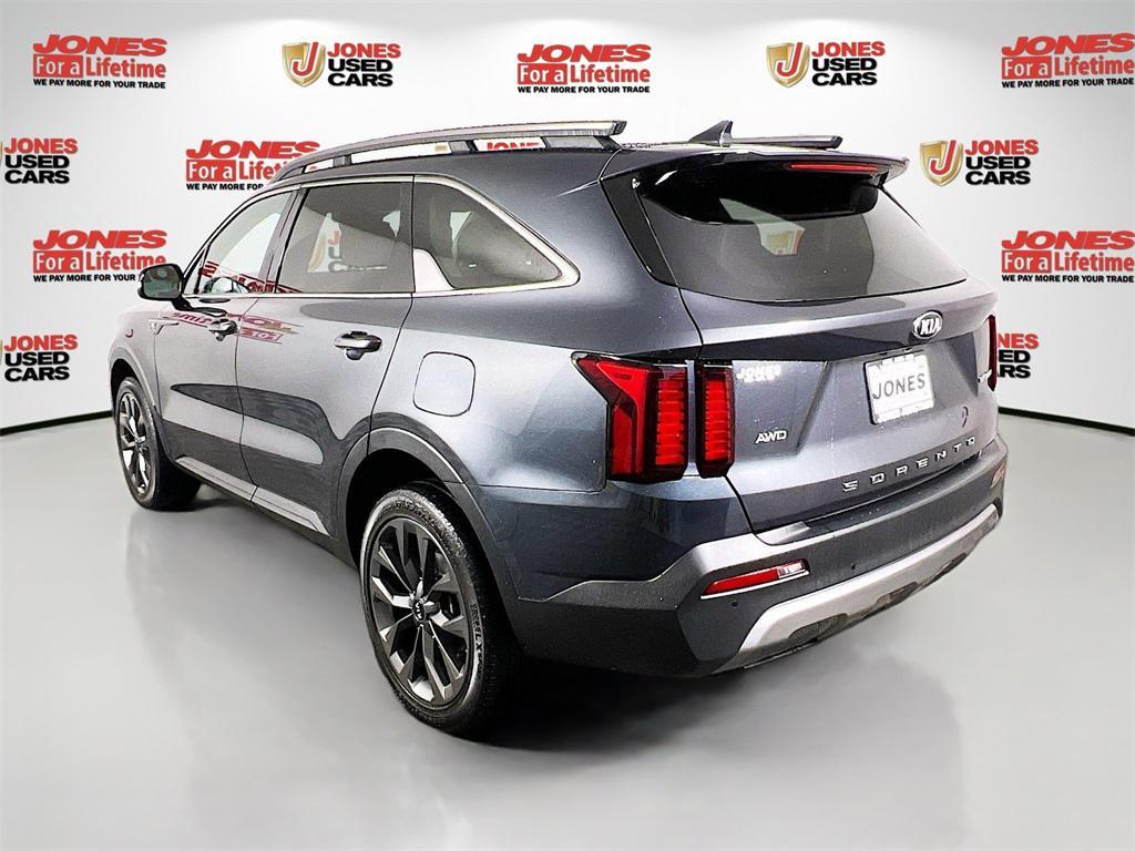 used 2021 Kia Sorento car, priced at $25,998