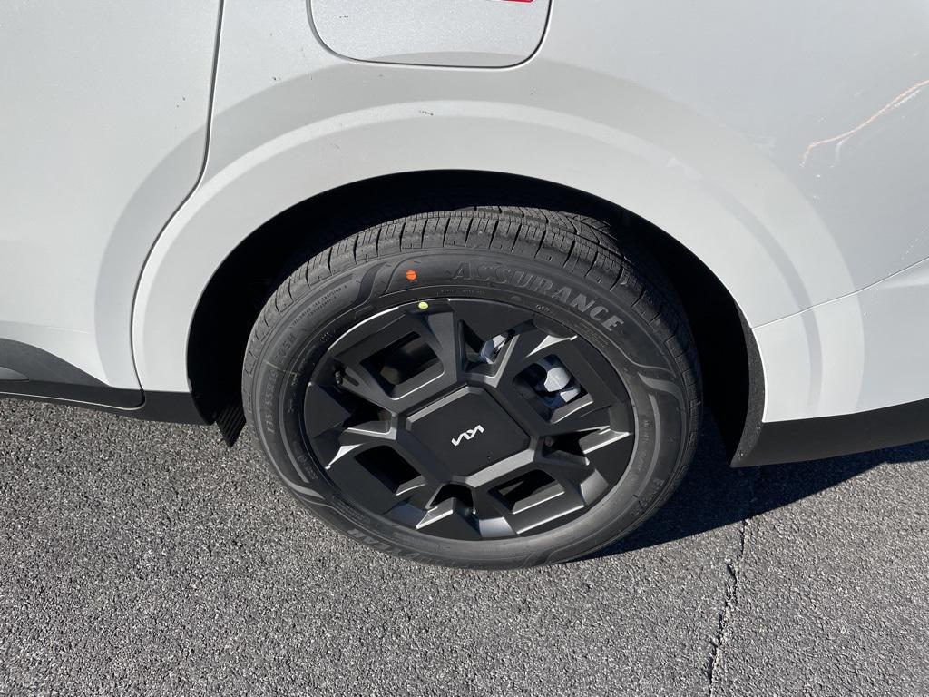 new 2026 Kia Carnival Hybrid car, priced at $43,266