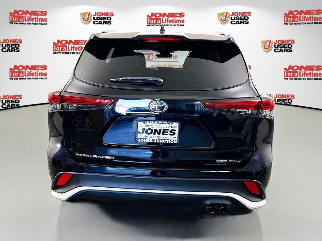 used 2023 Toyota Highlander car, priced at $39,980
