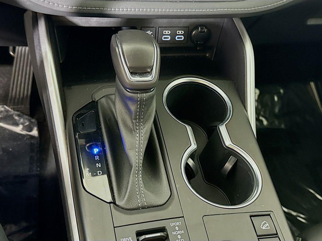 used 2023 Toyota Highlander car, priced at $39,980