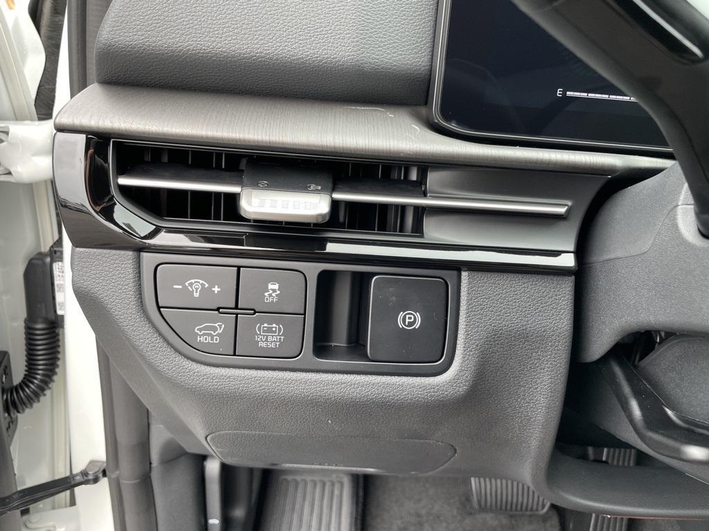 new 2026 Kia Sportage Hybrid car, priced at $35,774